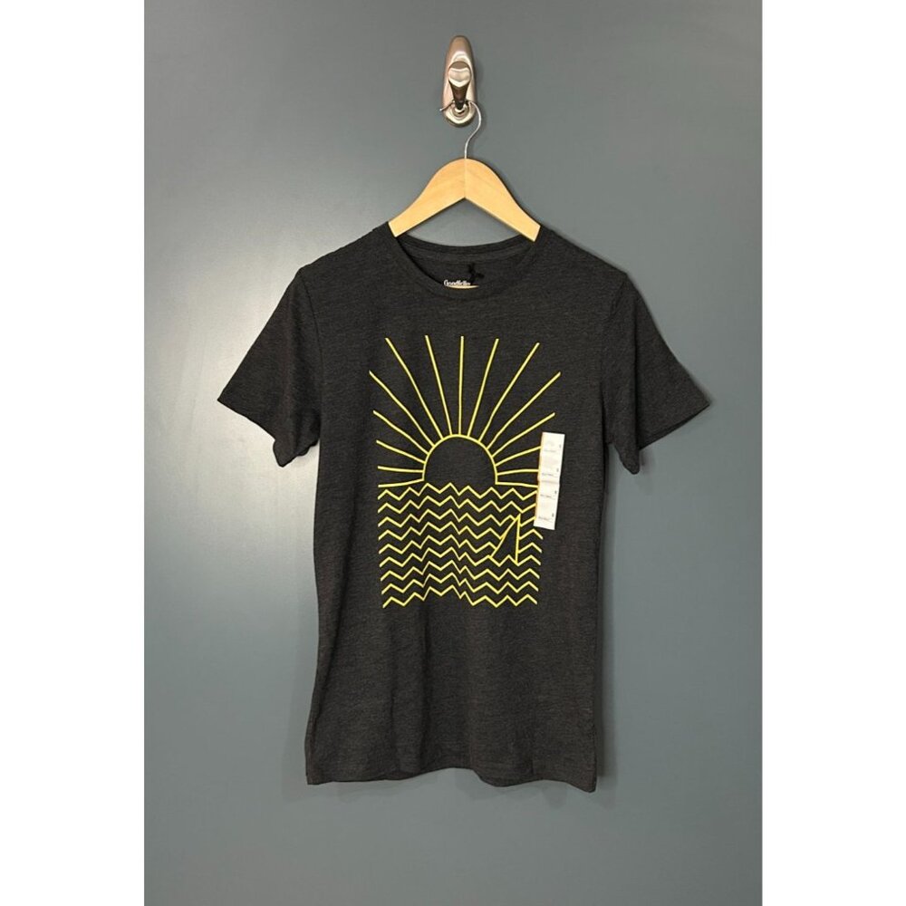 NEW Goodfellow Sun and Shark Fin Shirt, Men's Size Small